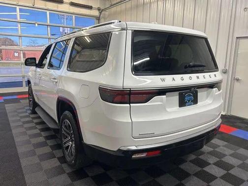 Bright White Clearcoat 2023 Jeep Wagoneer Series II