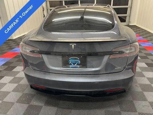 2022 Tesla Model S Plaid