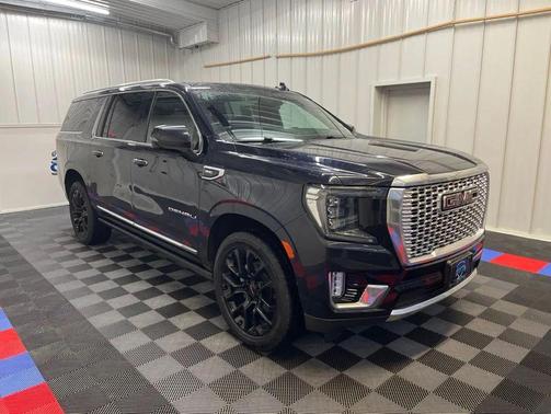 Midnight Blue Metallic 2023 GMC Yukon XL Denali