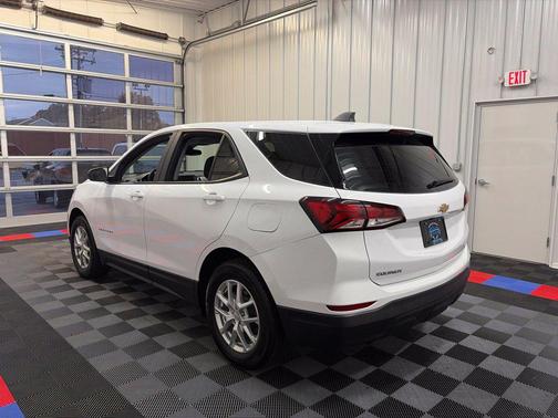 Summit White 2024 Chevrolet Equinox LS