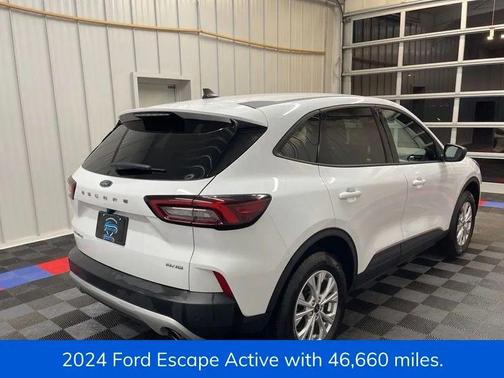 Oxford White 2024 Ford Escape Active