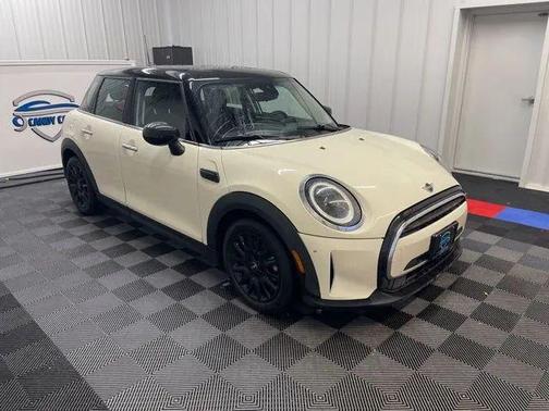2022 MINI Hardtop Cooper