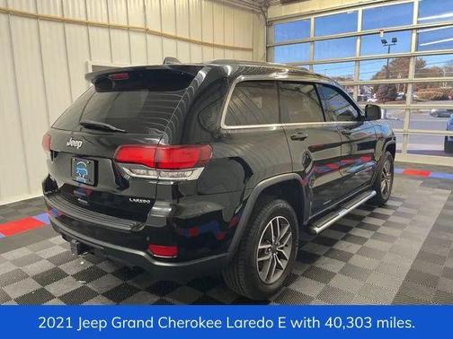 2021 Jeep Grand Cherokee Laredo