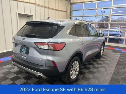 Blue Silver Metallic 2022 Ford Escape SE