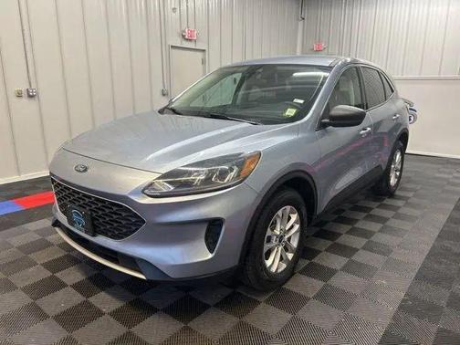 Blue Silver Metallic 2022 Ford Escape SE