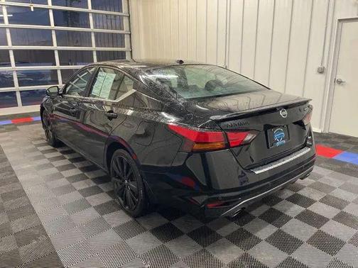 2022 Nissan Altima SR Intelligent AWD