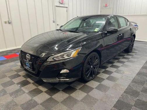 2022 Nissan Altima SR Intelligent AWD