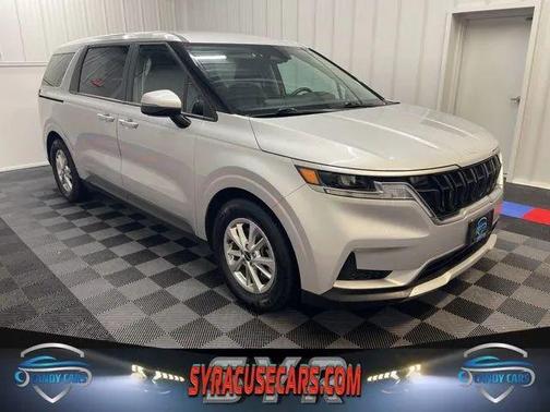 2023 Kia Carnival LX