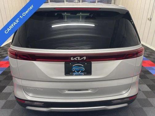 2023 Kia Carnival LX