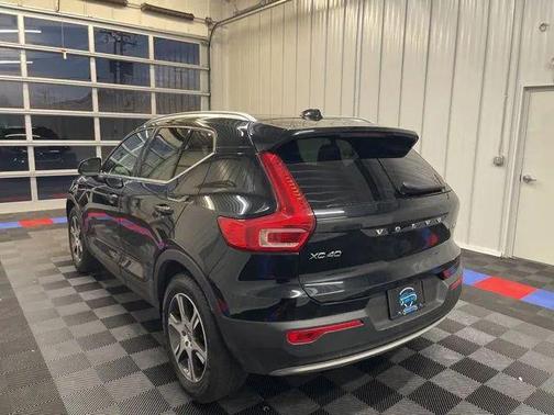 2021 Volvo XC40 T5 Inscription