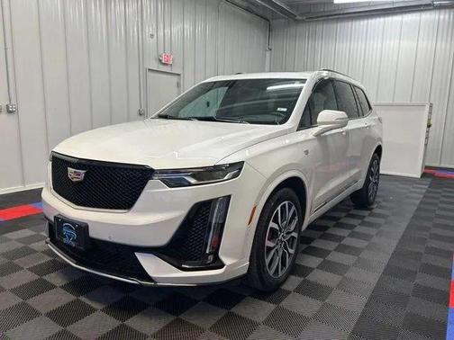 Crystal White Tricoat 2024 Cadillac XT6 Sport AWD