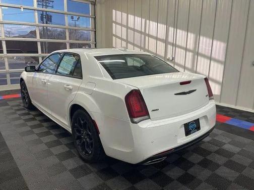 2023 Chrysler 300 Touring