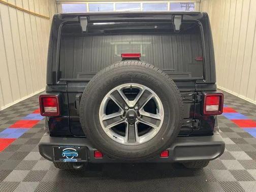 2023 Jeep Wrangler 4-Door Sahara