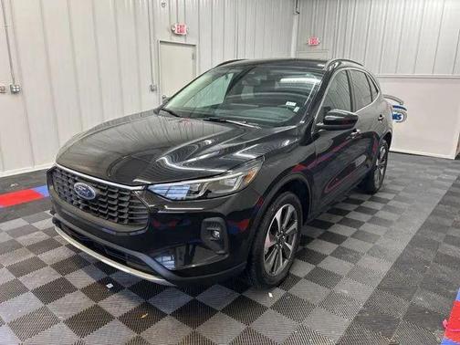 Agate Black Metallic 2025 Ford Escape Platinum