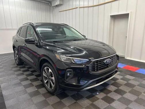 Agate Black Metallic 2025 Ford Escape Platinum