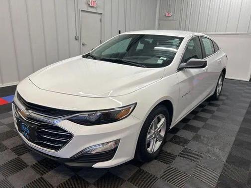 Summit White 2021 Chevrolet Malibu 1LS