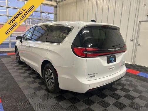 Bright White Clearcoat 2023 Chrysler Pacifica Hybrid Touring L