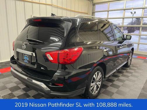 2019 Nissan Pathfinder SL