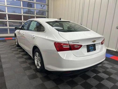 Summit White 2022 Chevrolet Malibu 1LS