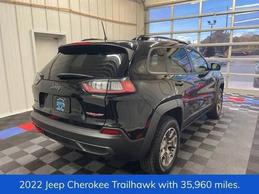 2022 Jeep Cherokee Trailhawk