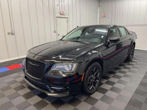 2023 Chrysler 300 Touring