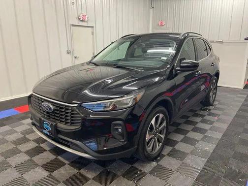 Agate Black Metallic 2025 Ford Escape Platinum