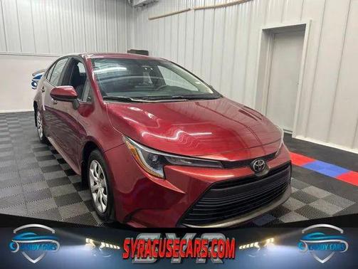 Pearl 2025 Toyota Corolla LE