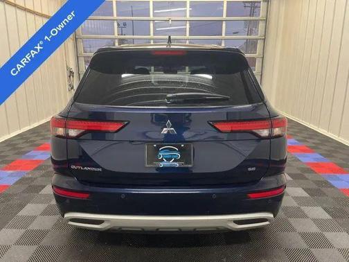 2024 Mitsubishi Outlander SE Black Edition w/Pano Roof