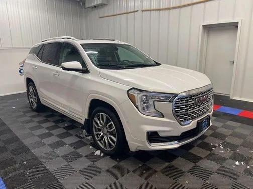 2023 GMC Terrain Denali