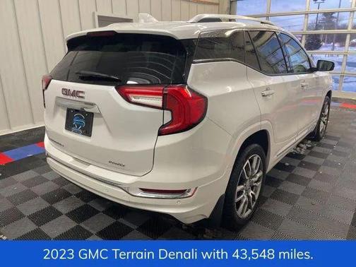 2023 GMC Terrain Denali