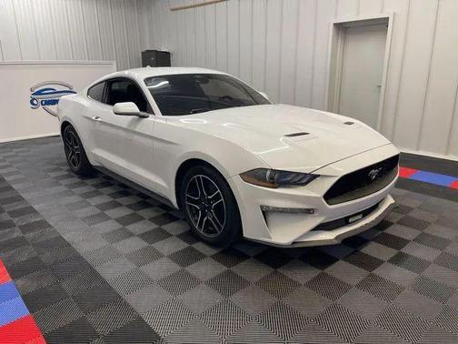 2021 Ford Mustang EcoBoost