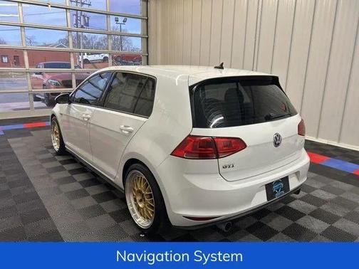 2015 Volkswagen Golf GTI 2.0T SE 4-Door