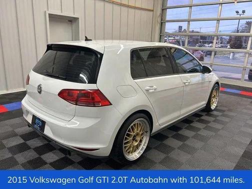 2015 Volkswagen Golf GTI 2.0T SE 4-Door