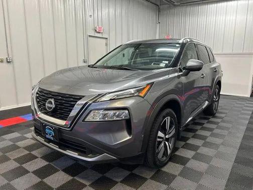 Gun Metallic 2023 Nissan Rogue SL