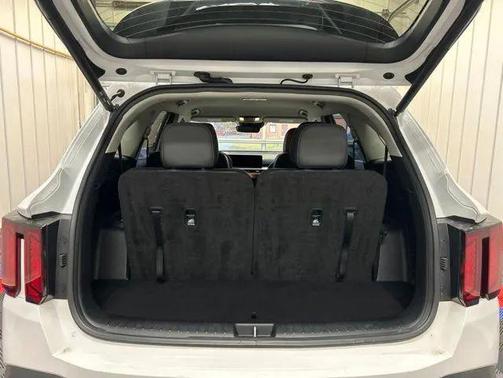 Glacial White Pearl 2025 Kia Sorento EX