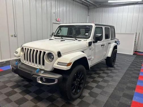 Bright White Clearcoat 2023 Jeep Wrangler 4xe Sahara