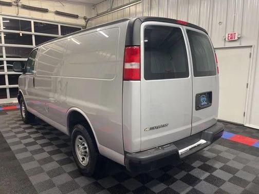 2022 Chevrolet Express 2500 RWD 2500 Regular Wheelbase WT