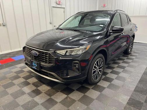2024 Ford Escape PHEV SE