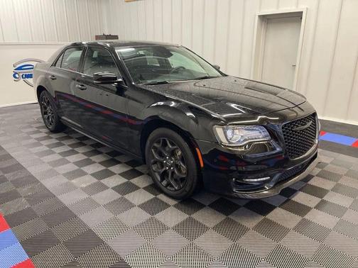 2023 Chrysler 300 Touring