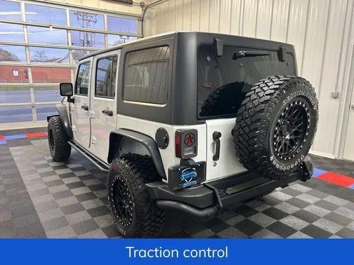 Bright White Clearcoat 2018 Jeep Wrangler JK Unlimited Sport