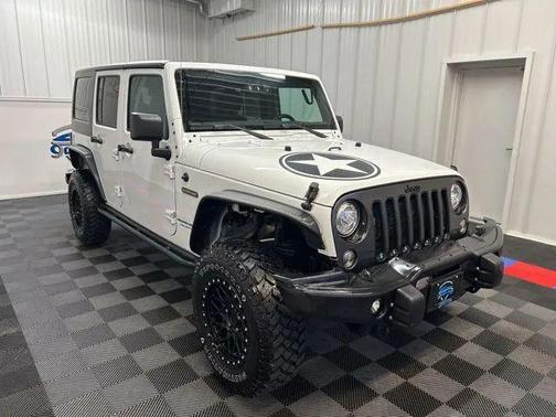 Bright White Clearcoat 2018 Jeep Wrangler JK Unlimited Freedom Edition