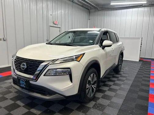 Pearl White Tricoat 2023 Nissan Rogue SV