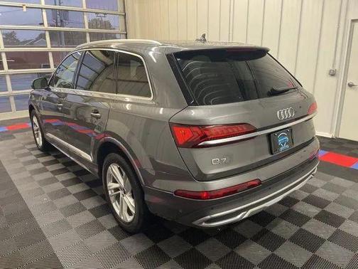 2021 Audi Q7 55 Premium Plus