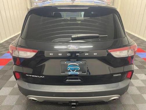 2022 Ford Escape Titanium