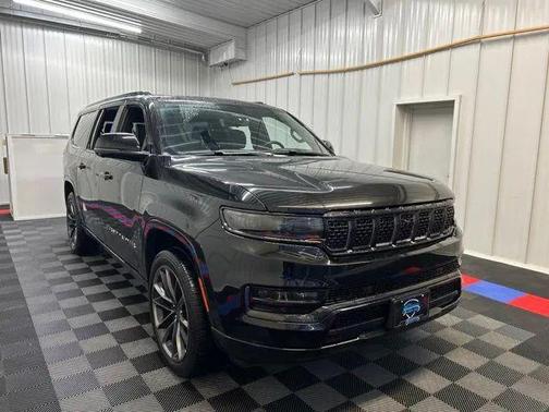 Diamond Black Crystal Pearlcoat 2024 Jeep Grand Wagoneer L Series II 4x4
