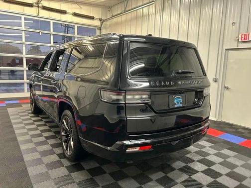 Diamond Black Crystal Pearlcoat 2024 Jeep Grand Wagoneer L Series II 4x4