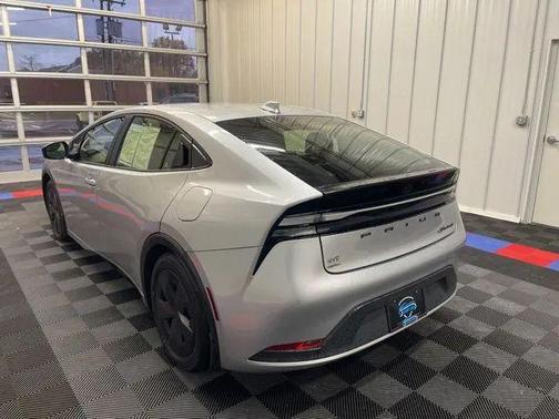 2024 Toyota Prius Prime SE