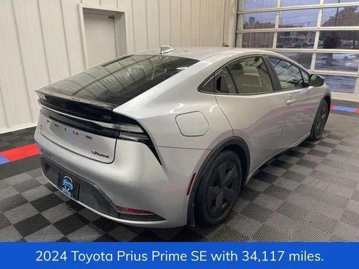 2024 Toyota Prius Prime SE