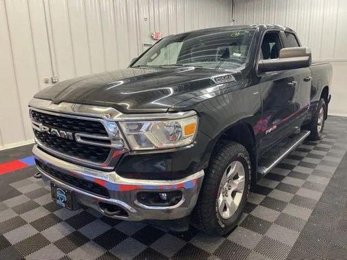 Diamond Black Crystal Pearlcoat 2022 RAM 1500 Big Horn/Lone Star