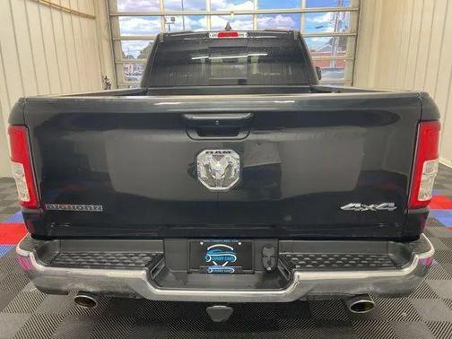 Diamond Black Crystal Pearlcoat 2022 RAM 1500 Big Horn/Lone Star